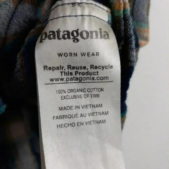 Patagonia Button down Size Medium EUC - Picture 6 of 7